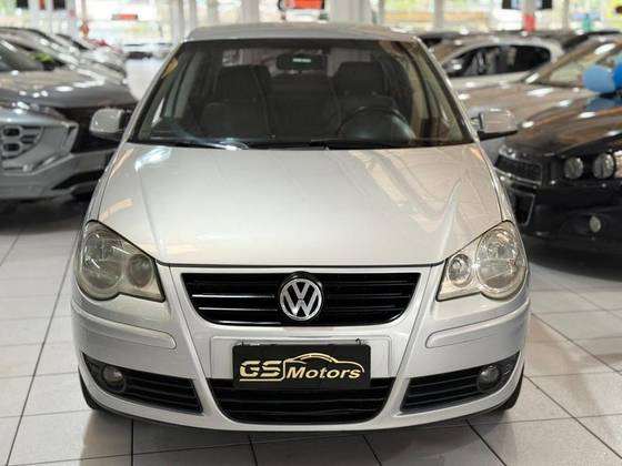 VOLKSWAGEN POLO SEDAN 2.0 MI COMFORTLINE 8V GASOLINA 4P MANUAL